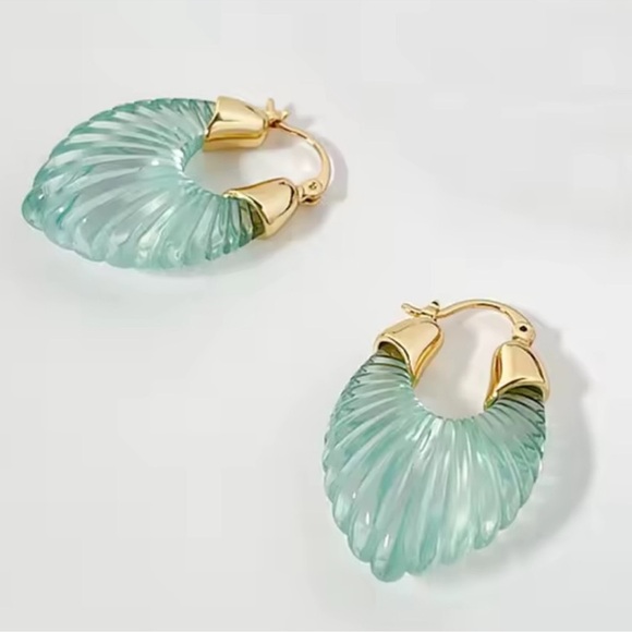 Anthropologie Scalloped Green resin Hoop Earrings - Picture 1 of 5